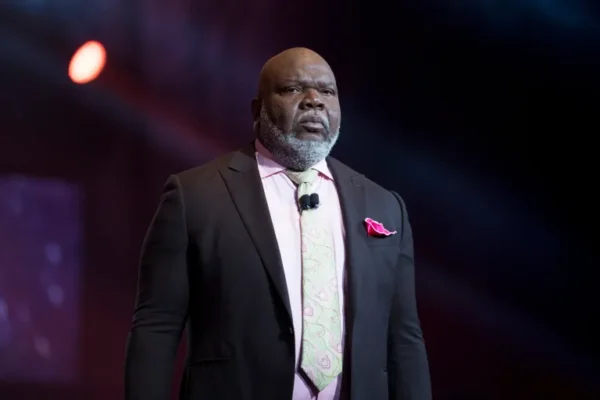 Bishop T.D. Jakes Announces He Is Stepping Down as Lead Pastor of The Potter’s House